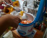 รูปขั้นตอนการทำที่ 2 ของ ข้าวแกงกะหรี่หมูหม้อหุงข้าว