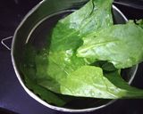 A picture of step 1 of Palak Pakoda Chaat.