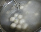 Foto langkah ke 4 dari resep Cilok Goreng Telur.