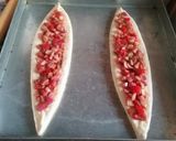Une image de l'étape 3 de Fatayer aux oignons et tomates.