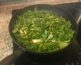 Foto del paso 2 de la receta: Queque salado de acelga espinaca y champiñón
