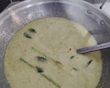 Foto langkah ke 4 dari resep Ayam Masak Lemak Cili Api.
