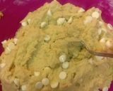 A picture of step 5 of Vanilla chip cookies 😋.