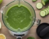 Hình bước làm 2 của món 🌱 Sinh Tố Dưa Leo Táo Xanh & Rau Chân Vịt Detox