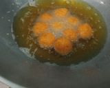 Foto langkah ke 6 dari resep Macaroni cheese ball.