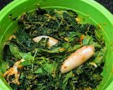 Foto langkah ke 5 dari resep Pepes daun Pepaya Jepang Cumi asin.