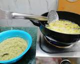 Whole Green Moong,Yellow Moong Daal and Spring Onion Pakoras recipe step 3 photo
