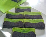 Foto langkah ke 7 dari resep Brownies kukus coklat pandan.