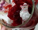 Foto langkah ke 3 dari resep Korean Milk Strawberry.