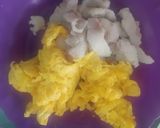 Foto langkah ke 3 dari resep Fish Bun with Potato Chips.