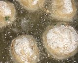 A picture of step 5 of Chicken balls.