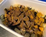 Une image de l'étape 10 de Aubergines aux carottes jaunes, persil, ail, oignon et épices.