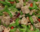 Foto langkah ke 4 dari resep Tumis Pare Belut.