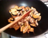 Foto del paso 8 de la receta: Saltado chino de cerdo con berenjenas