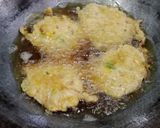 Foto langkah ke 3 dari resep Bakwan Jagung Bumbu Ebi.