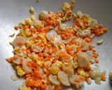 Foto langkah ke 3 dari resep Com Rang Vietnam (Nasi Goreng Vietnam).