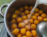 Foto langkah ke 4 dari resep Biji Salak Ubi Oranye.