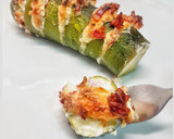 Foto del paso 3 de la receta: Calabacin relleno de queso y bacon
