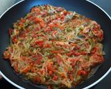 Une image de l'étape 2 de Chakchouka aux poivrons et œufs.