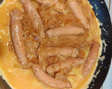 Foto del paso 9 de la receta: Tortilla de patatas con salchichas encebollada al vino