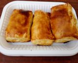 A picture of step 1 of Meat pies.