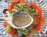 A picture of step 4 of Papaya Salad.