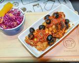 Foto del passaggio 5 della ricetta Sovracosce di pollo in umido con insalata di cavolo all'arancia