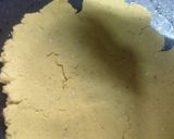 A picture of step 3 of Makka paratha.