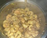 Foto del paso 3 de la receta: Tortelinis de queso con champiñones y gambas