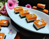 A picture of step 6 of Non fire Tricolor coconut burfi.