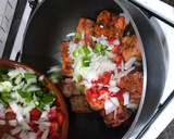 Foto del paso 3 de la receta: Patatas guisadas con costilla adobada