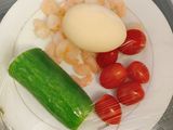 Salad tôm trứng cho bữa trưa