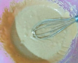 Foto del paso 5 de la receta: Bizcocho de yogur de frutos rojos, canela, Nesquik y limón