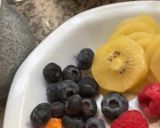 Une image de l'étape 3 de 🍯Sweet bowl chia 🥣fruits de saison 🍑🍒.
