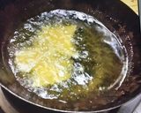 A picture of step 4 of Cheese nachos with stuff rajma.