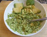Foto del paso 1 de la receta: Salsa de aguacate sedosa
