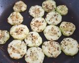 Foto del paso 3 de la receta: Pepino a la plancha