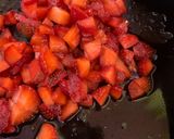 Foto langkah ke 2 dari resep Strawberry Compote | selai.
