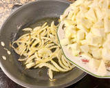 Foto del paso 3 de la receta: Calabacín relleno con ricotta y salami