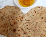 A picture of step 5 of Kashmiri Rotis.