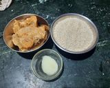 तिल गुड़ की चिक्की (til gur ki chikki recipe in Hindi) रेसिपी चरण 1 फोटो