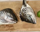Foto langkah ke 1 dari resep Asem Pedas Kepala Salmon.