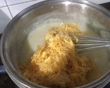 Foto del paso 3 de la receta: Postre de queso gouda y cremoso, banana y frutillas
