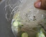 Foto langkah ke 4 dari resep Bening oyong bakso soun.