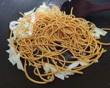 Foto langkah ke 3 dari resep Mie gomak goreng.