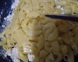 Foto langkah ke 2 dari resep Orak arik macaroni telur praktis(klo anak susah makan).