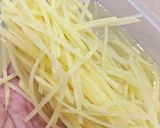 รูปขั้นตอนการทำที่ 1 ของ มันฝรั่งผัดไข่เค็ม