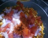 A picture of step 4 of Namkeen mixture bhel.