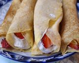 A picture of step 5 of Crepes with Strawberries and Whipped Cream 🍓.