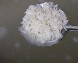 A picture of step 2 of Meethay Chawal.